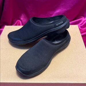 CROCS Black Slip-On Comfort Shoes like new size 6